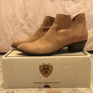 Ariat Tan Astor Ankle Boots Size 9 US